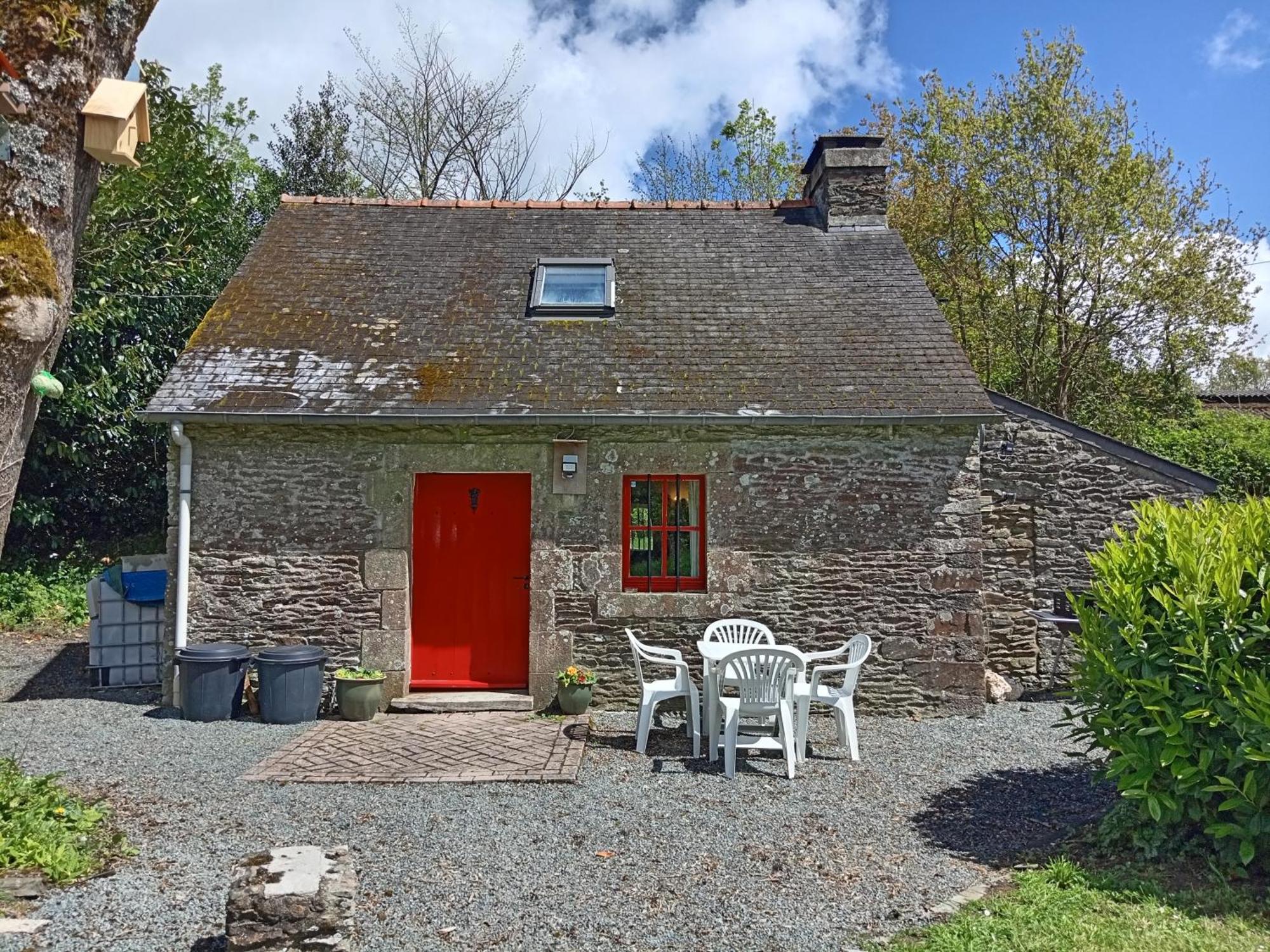 Character Breton Cottage Carhaix-Plouguer Exterior foto