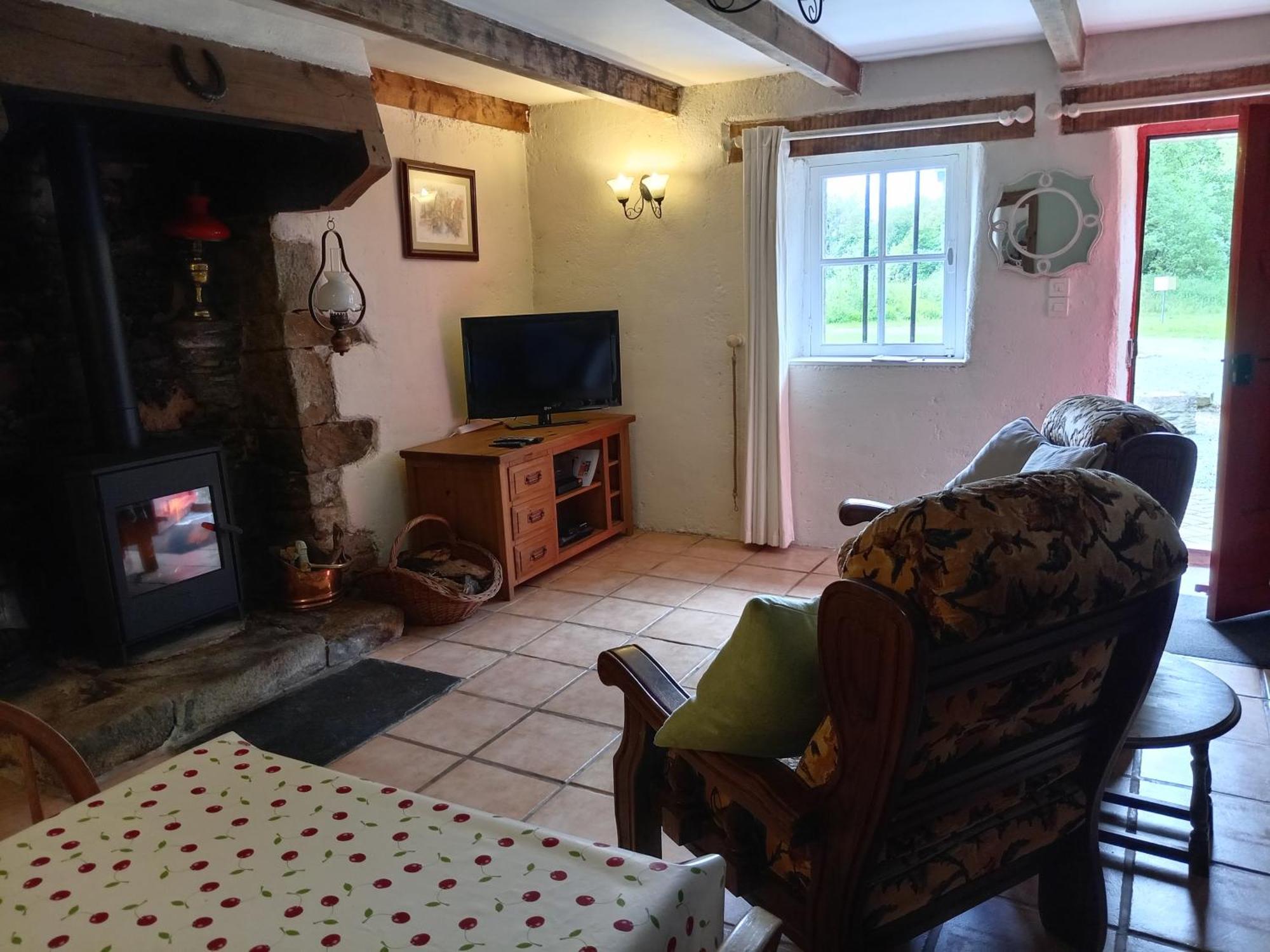 Character Breton Cottage Carhaix-Plouguer Exterior foto